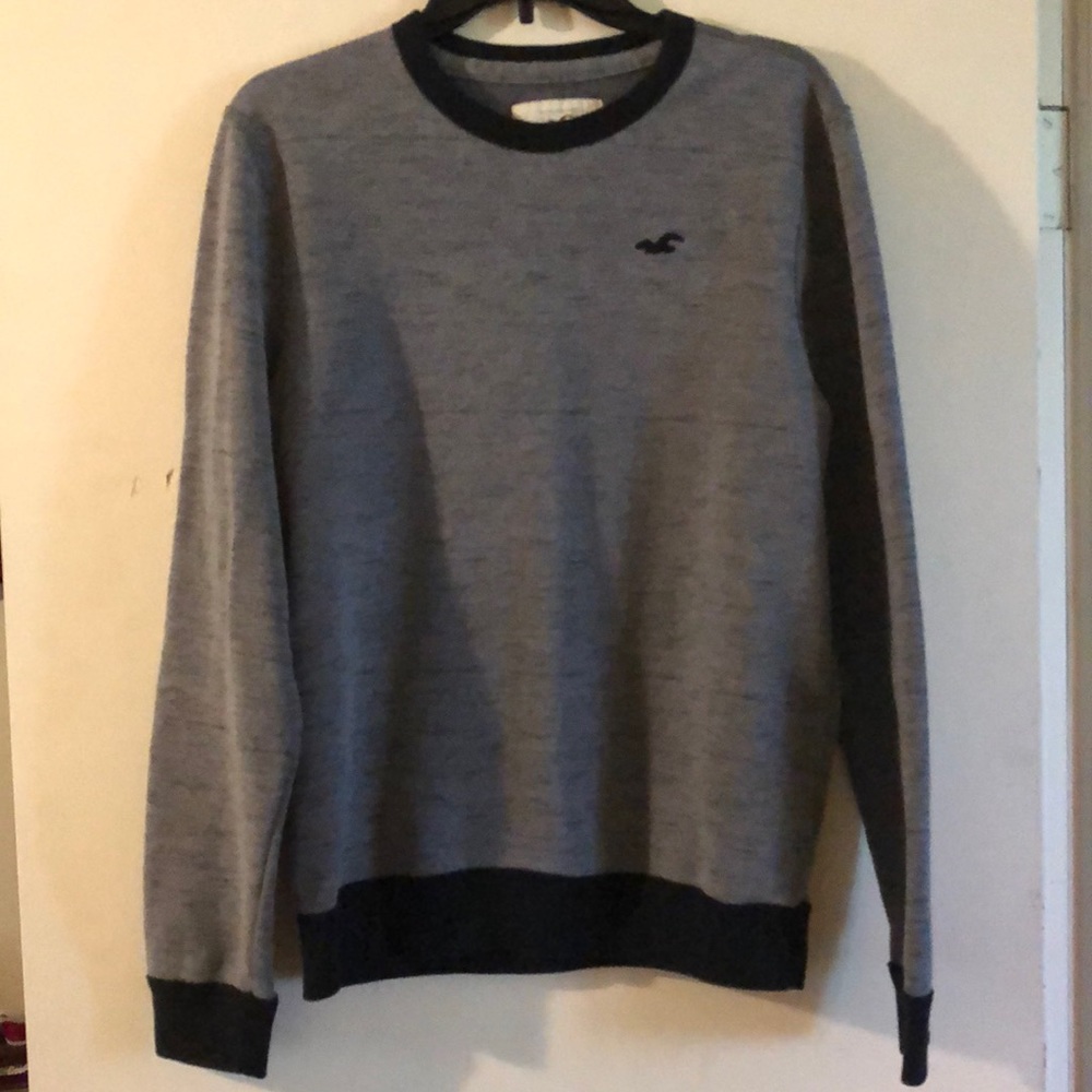 Hollister Sweatshirt Size Large Gray & Black